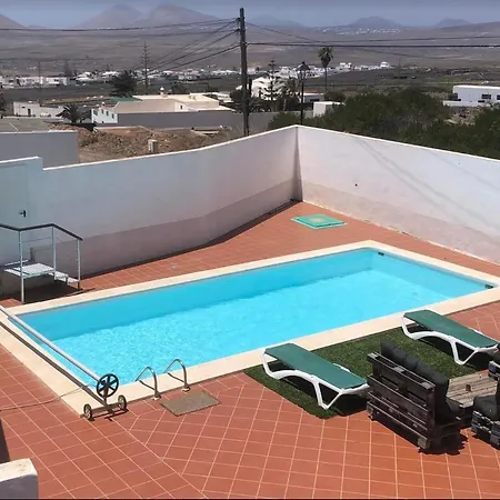 דירה Oasis House *