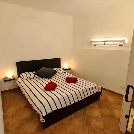 Oasis House * Насарет